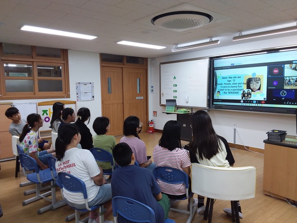 ▲더함 활동 학생 동아리 국제교류