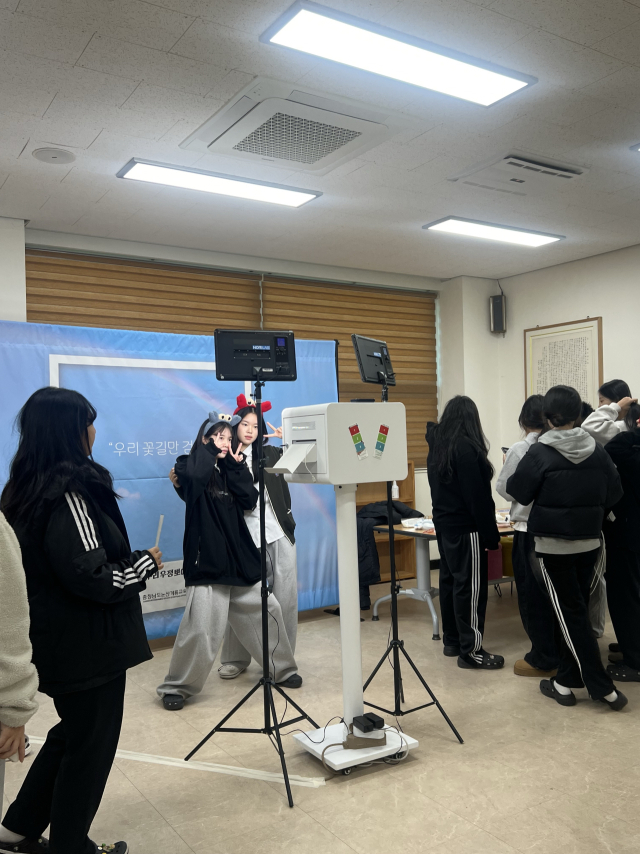 ▲대학수학능력시험이 끝난 수험생들을 위한 ‘2024년 수능탈출 고생했3’ 프로그램이 큰 인기를 끌었다.