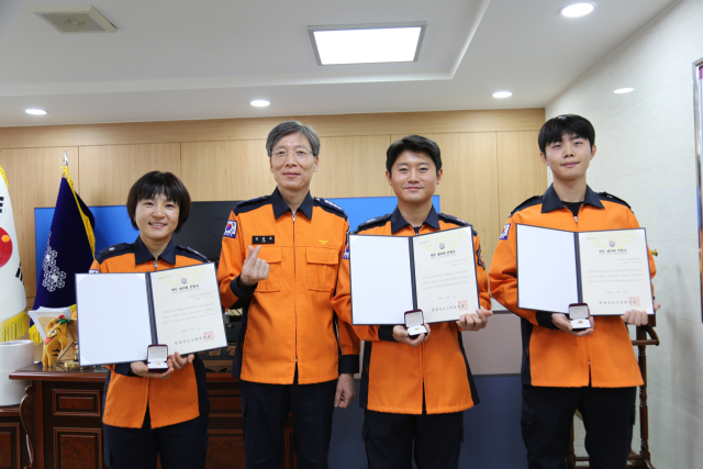 금산소방서, 소중한 생명 구한 영웅들 ‘하트세이버’ 수여 사진=금산소방서