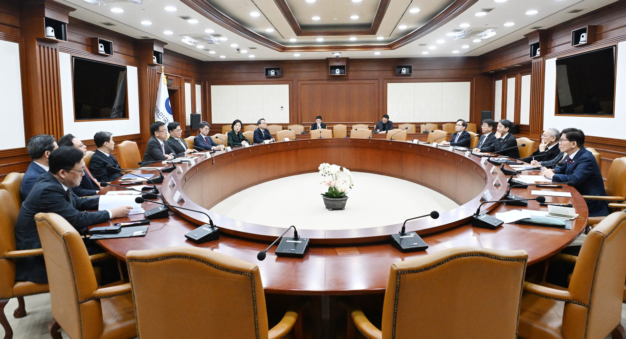 8일 서울 종로구 정부서울청사에서 가 열리고 있다. 2024.12.8 [기획재정부 제공. 재판매 및 DB 금지]