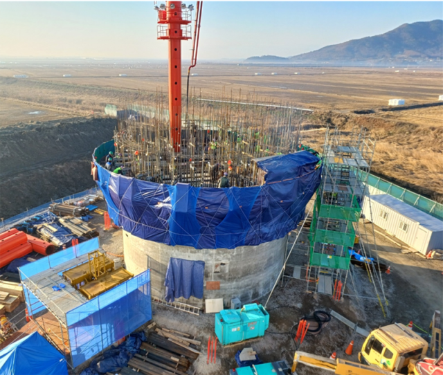 서산시 자원회수시설 전망대 설치 현장. 서산시 제공