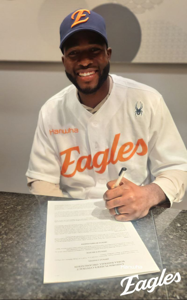 한화이글스와 재계약한 에스테반 플로리얼. 한화이글스 제공