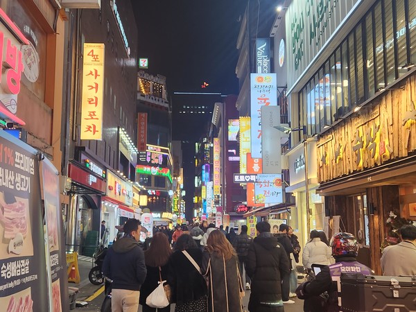 젊음의 거리. 사진=연합뉴스 제공