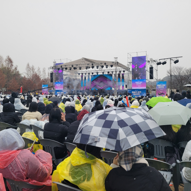 ▲청소년들로 가득채운 관람석 모습. 사진=김흥준 기자.