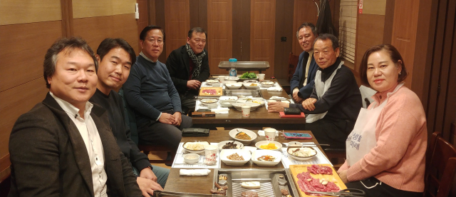 23일 충청투데이 증평군 독자자문위원회 12월 정기회의 및 송년회가증평의 한식당에서 열리고 있다. 사진=김진식 기자