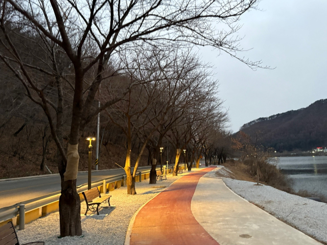 음성읍 사정리 자전거도로에 안전개선사업을 완료했다. 음성군 제공