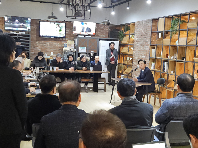 김태흠 충남도지사가 6일 충남도 기자실에서 신년 기자회견을 갖고 있다. 사진=박현석 기자