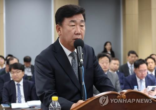 국정감사에서 오송참사 관련 증인으로 출석한 이범석 청주시장[연합뉴스 자료사진]