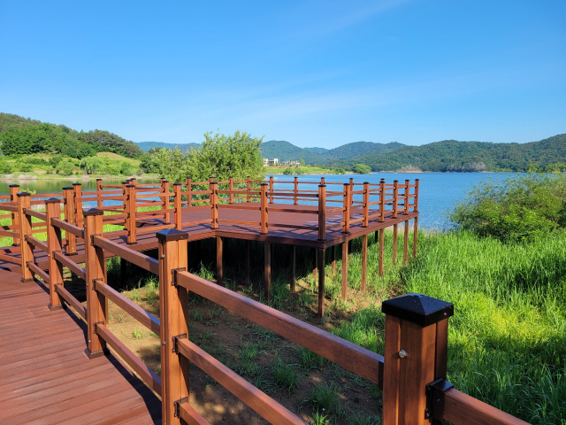 대전 동구 신촌누리길 데크전망 공간 모습. 대전 동구청 제공.