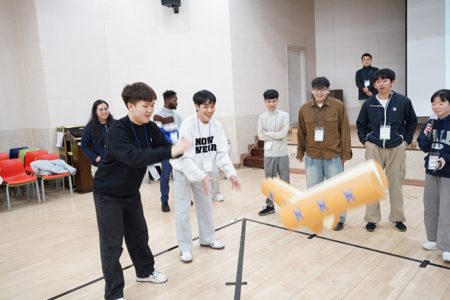 (사)월드브릿지가 지난 17일부터 이틀 동안 대전 효문화마을에서 유학생 대상 ‘코리아 캠프’를 개최했다. 사진 월드브릿지 제공