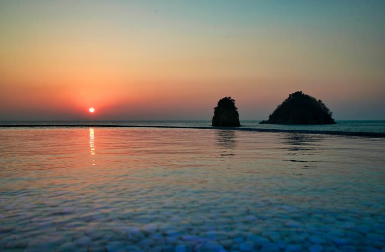 꽃지해수욕장[충남도 제공. 재판매 및 DB 금지]