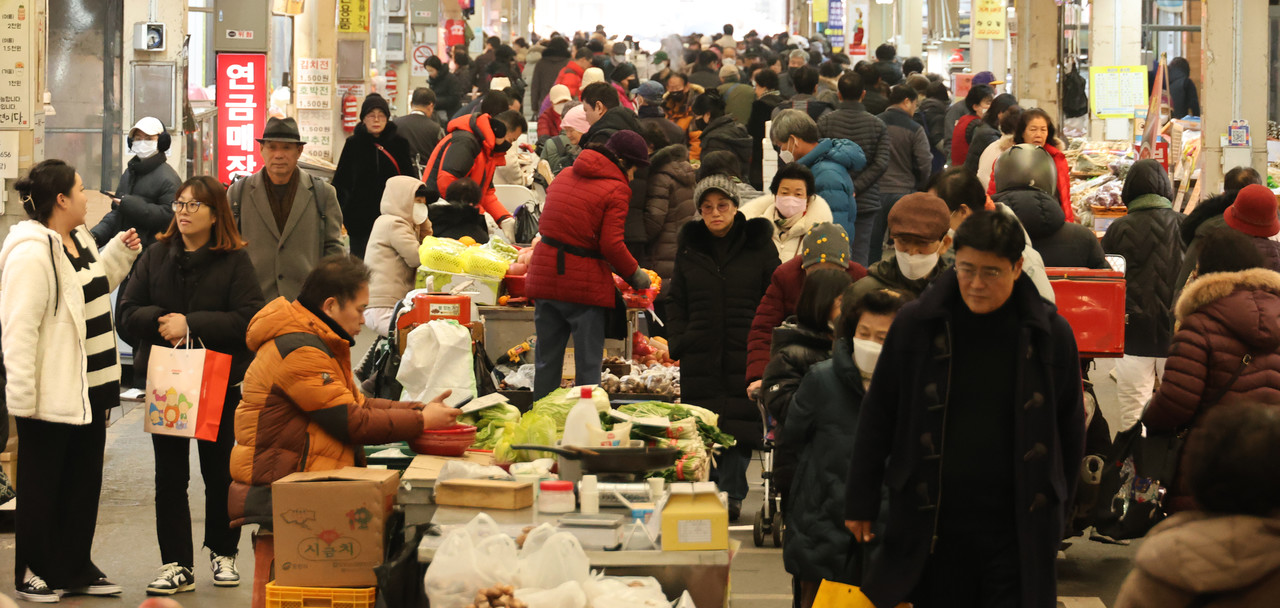 북적이는 육거리 시장[이성민 촬영] 사진=연합뉴스.