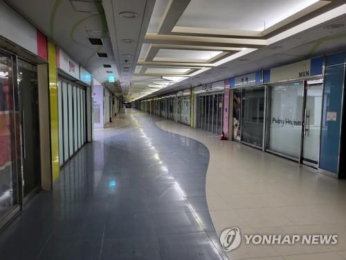 텅 빈 대현지하상가. 사진=연합뉴스 제공