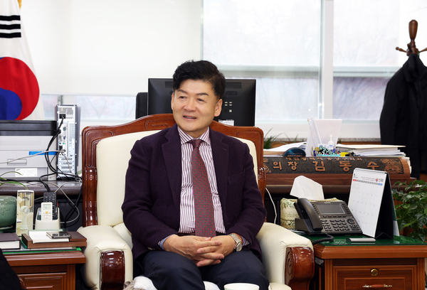 김동수 대전 유성구의회 의장