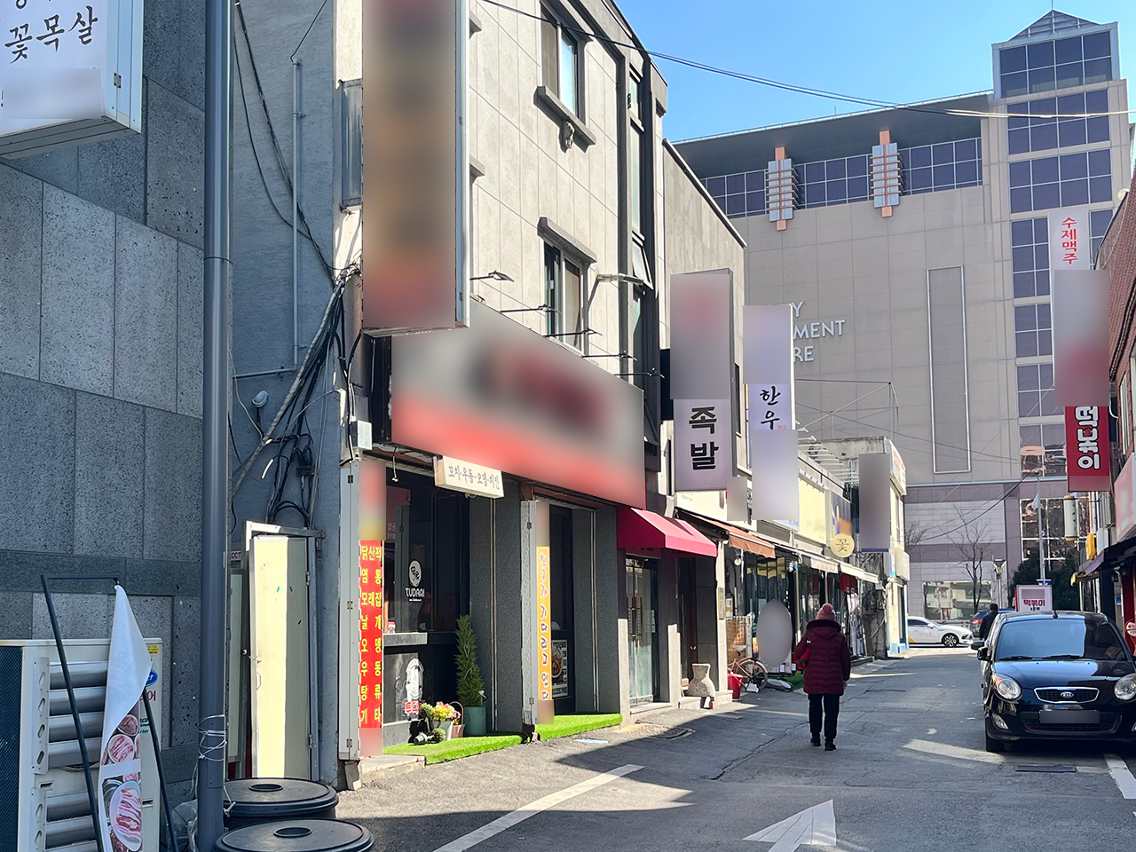 19일 방문한 오류동 상점가 맛동네길 특화거리. 식당이 줄지어 있었지만 방문객은 찾아보기 어려웠다. 사진=조정민 기자