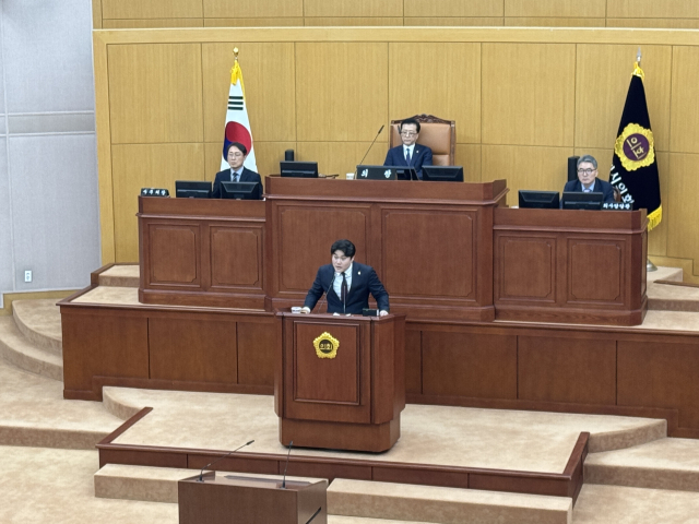 20일 열린 대전시의회 제284회 임시회 제2차 본회의에서 김선광 의원이 신상발언하고 있다. 사진=조사무엘 기자.