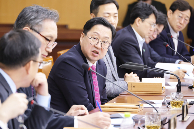 이장우 대전시장은 24일 주재한 주간업무회의에서 ‘시민 체감형 정책’인 하천 정비사업과 주차 문제 해소 등의 필요성을 강조했다. 대전시 제공