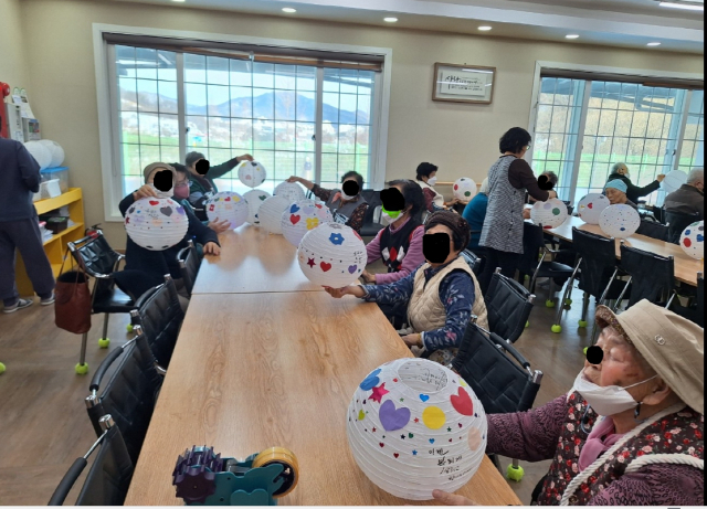 음성노인복지센터가 지난 26일 2024년 국민건강보험공단이 주관한 장기요양기관 평가에서 5회 연속 전국 최우수 기관에 선정되는 영예를 안았다. 김영 기자