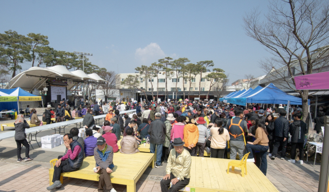공주시는 오는 15일부터 16일까지 양일간 산성시장 문화공원에서 개최한다고 밝혔다.