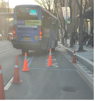 이 군이 발견한 싱크홀. 둔산서 제공