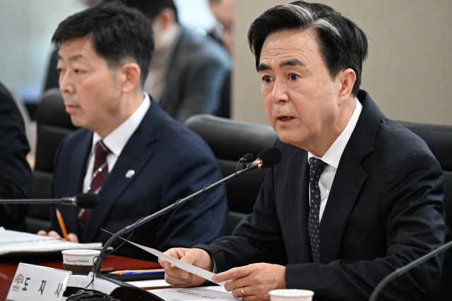 김태흠 충남도지사가 17일 도청 중회의실에서 개최한 제73차 실국원장회의에서 발언하고 있다. 충남도 제공