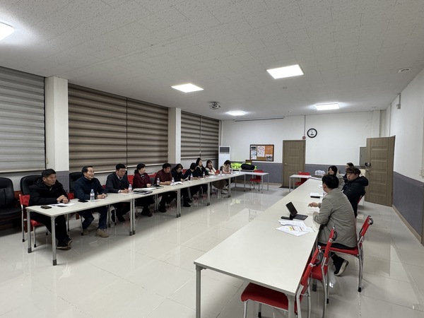 ▲ 홍성군자원봉사센터는 지난달 28일 홍성군 주거환경개선을 위한 간담회 사진.