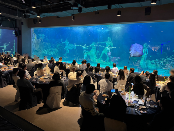 26일 저녁 대전신세계 아쿠아리움에서 진행된 '연(連) In 대전)’ 현장. 사진=조사무엘 기자.