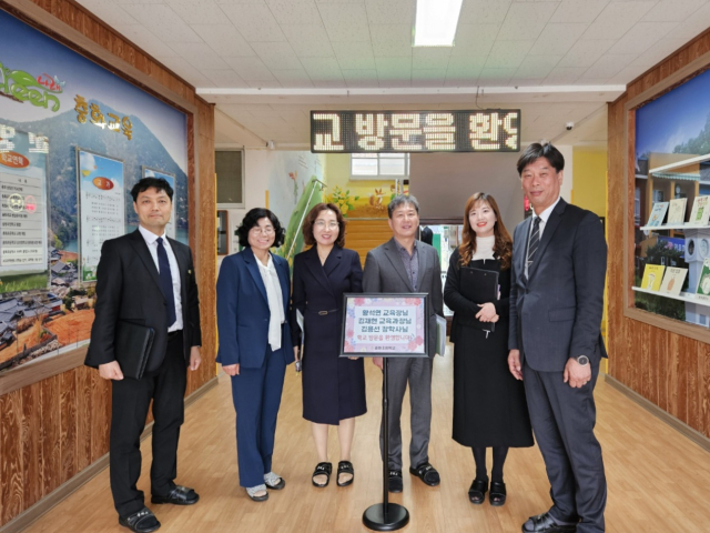 황석연 교육장, 충화초 교직원들과 소통의 시간 가져 부여교육지원청제공