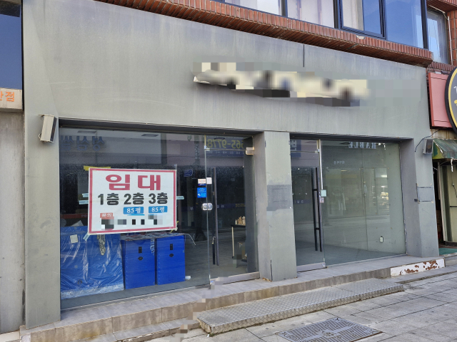 서산시 중심 상권 곳곳에 비어 있는 상가 모습. (사진=전종원 기자)