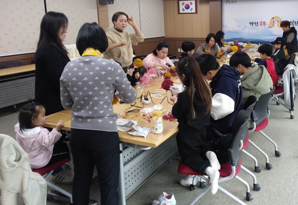 ▲ 우성면의  다문화가족 행복모임 모습. 사진=명예기자 김난영