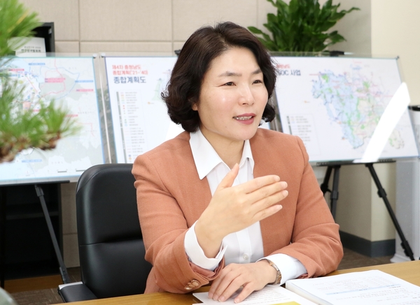 전희경 충남연구원장