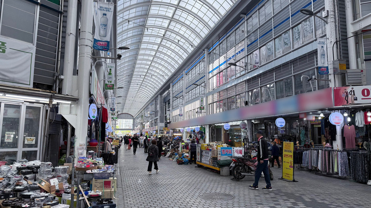 23일 한가한 중앙시장, 상인들은 경제를 살리는 공약이 주가되길 희망했다. 사진=이석준 수습기자