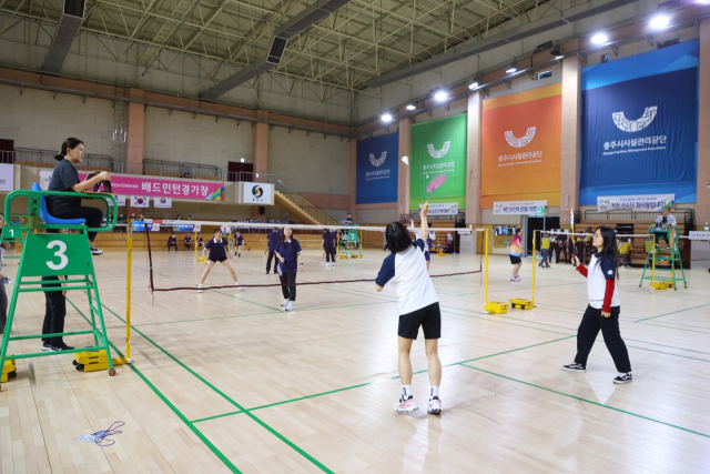 배드민턴 대회 모습.