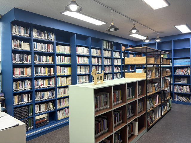 유천2동행정복지센터 2층에 있는 버드내작은도서관. 사진=김세영 기자