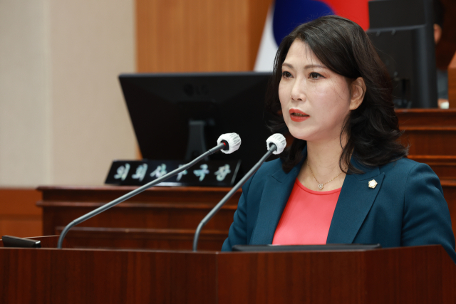 5분 자유발언하는 이경리 의원. 제천시의호 제공