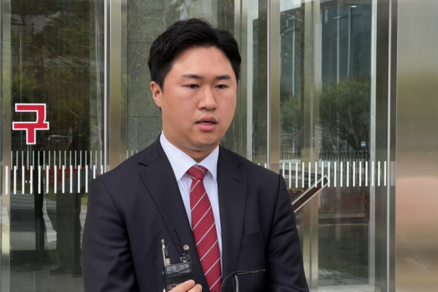 음주측정거부 혐의로 불구속 기소된 충남도의회 지민규 의원이  1심 법원에서 징역형을 선고받았다. 재판을 마치고 취재진의 질문에 답하고 있는 지민규 의원. 충청투데이 DB