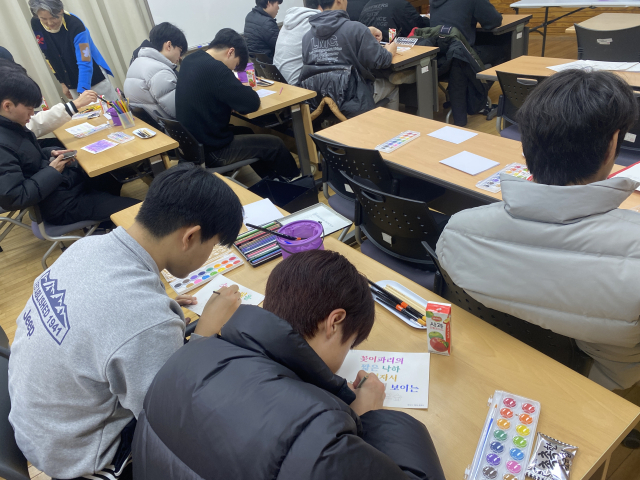 대전문화재단이 운영하는 대전문학관은 이달부터 오는 12월까지 지역 학생 및 학교 밖 청소년을 대상으로 ‘문학관 속 작가 만나기’ 프로그램을 진행한다. 사진 대전문화재단 제공