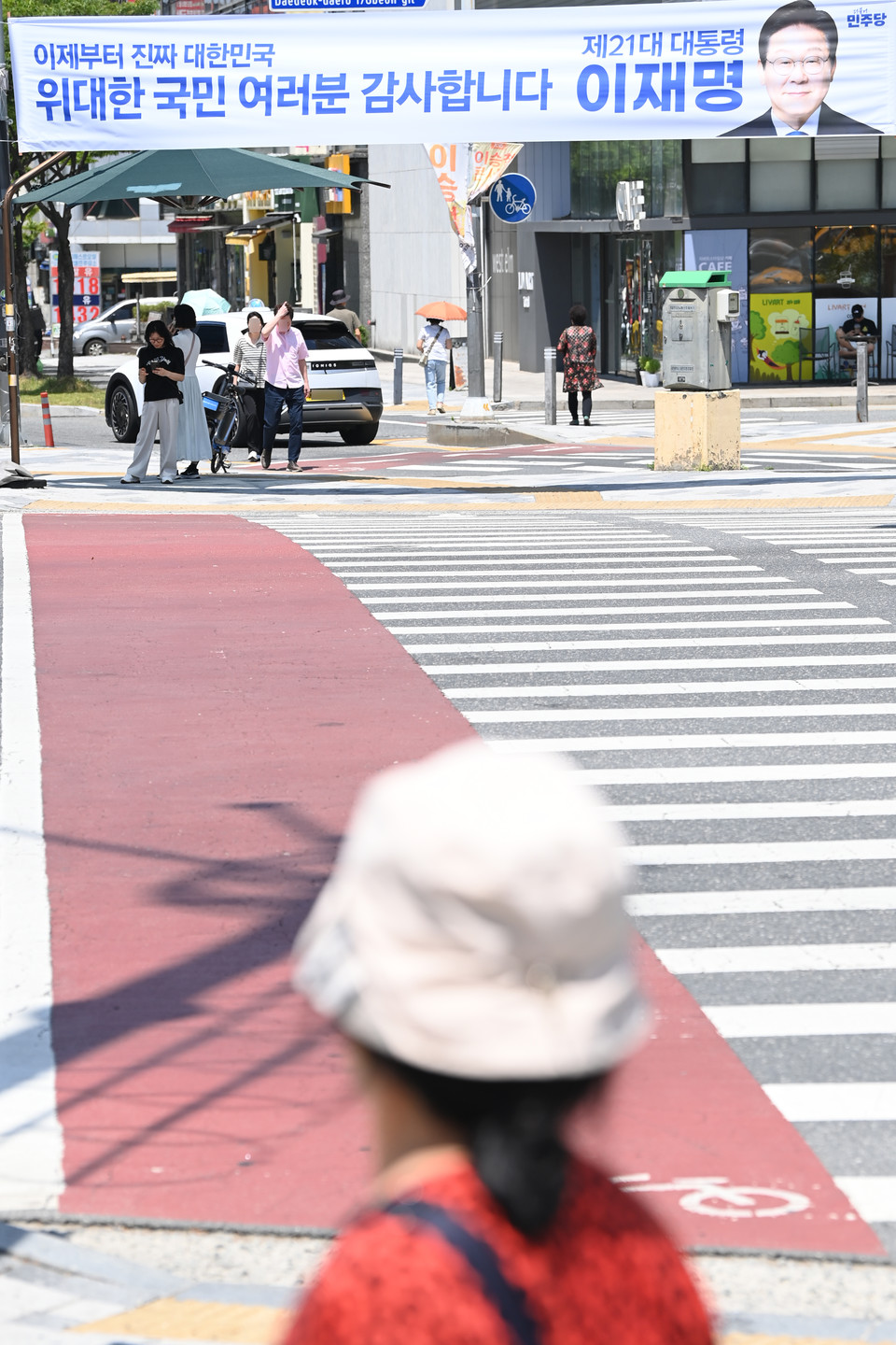 제21대 대통령선거 다음 날인 4일 대전 서구 큰마을네거리에 이재명 대통령 당선사례 현수막이 걸려있다. 김주형 기자 kjh2667_@cctoday.co.kr