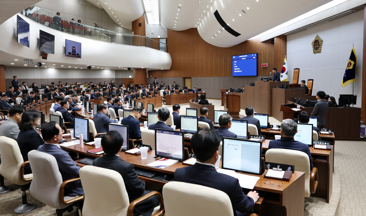 충남도의회 본회의[충남도의회 제공. 재판매 및 DB 금지]