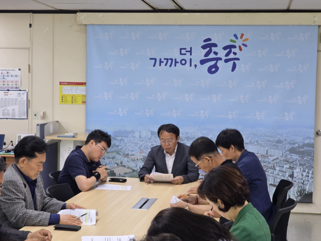 정문구 충주시 안전행정국장은 11일 기자간담회를 열어 여름철 인명피해 제로 및 정보 포용도시 실현 총력을 설명했다.사진=김의상 기자