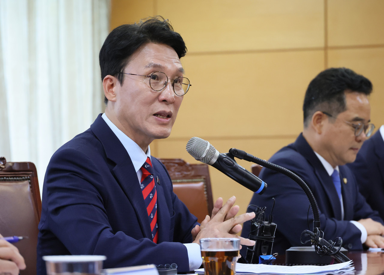 김민석 국무총리 후보자가 13일 서울 종로구 통의동 금융감독연수원에 마련된 청문회 준비단 사무실에서 열린 밥상물가 안정을 위한 경청 간담회에서 발언하고 있다. 2025.6.13 사진=연합뉴스.