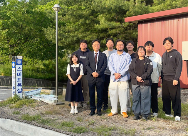 공주대학교 식물자원학과 대학원생들 모습.