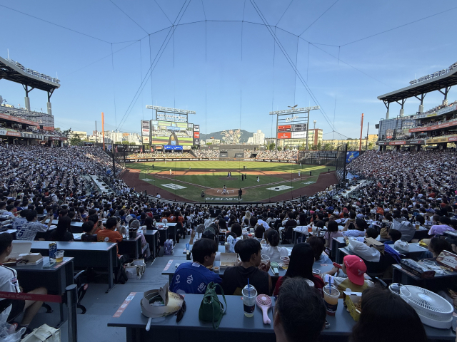 12일 대전한화생명파크에서 열린 ‘2025 신한 SOL뱅크 KBO 올스타전’이 만원 관중을 기록했다. 사진=서유빈 기자