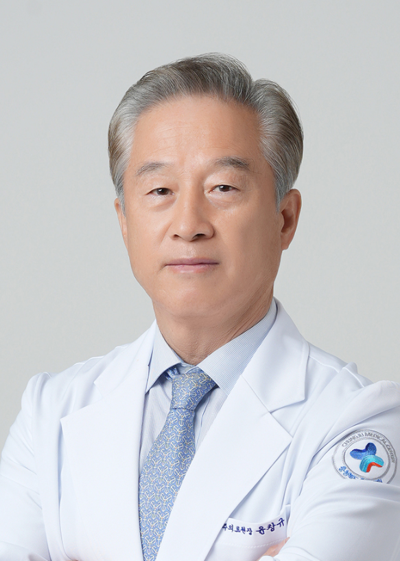 충주의료원 윤창규 원장.