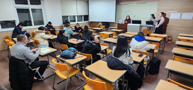 고려인동포생활정착지원교육.제천시 제공