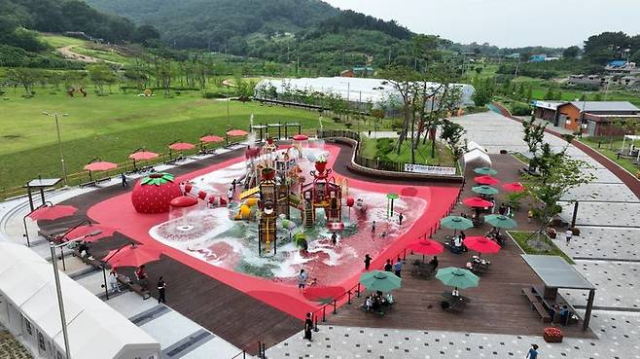 ▲논산시 딸기향테마공원 물놀이장 조성사업