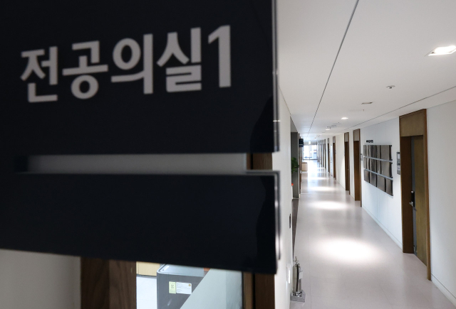 서울 시내 한 대형 병원에 전공의실 앞 복도가 한산하다. 사진=연합뉴스