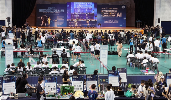 호서대 창업중심대학사업단은 5~6일 양일간 상명대 천안캠퍼스에서 열린 ‘2025 월드로보페스타(World Robo Festa 2025)’에 공동주관기관으로 참여해 원스톱 창업상담창구 등을 운영했다. 호서대 창업중심대학사업단 제공