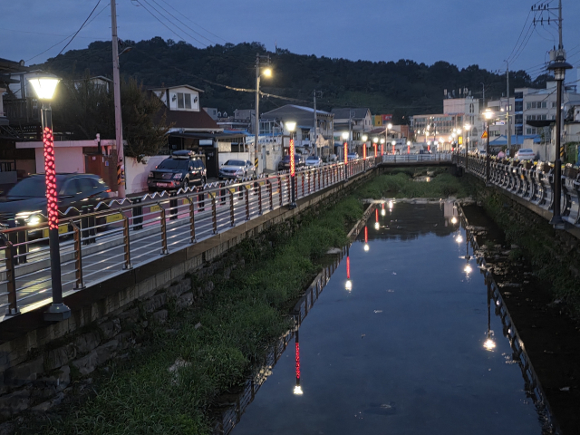 중도6리 자부심이 되어 버린 후곤천 데크길 사진=이상문 기자