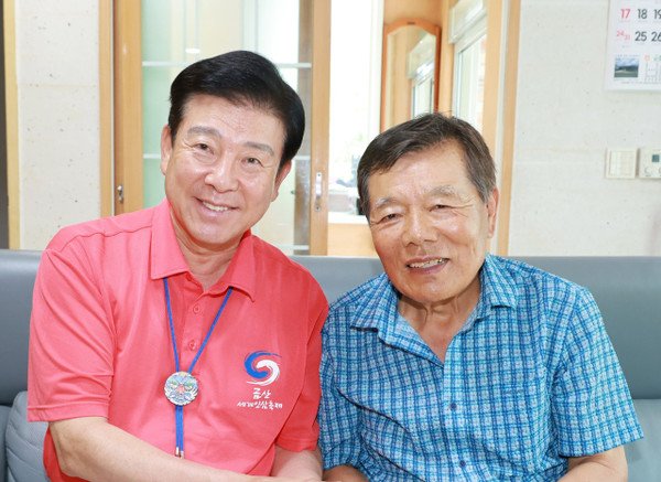 박범인 금산군수, 제80주년 광복절 맞아 독립유공자 유족 위문 사진=금산군